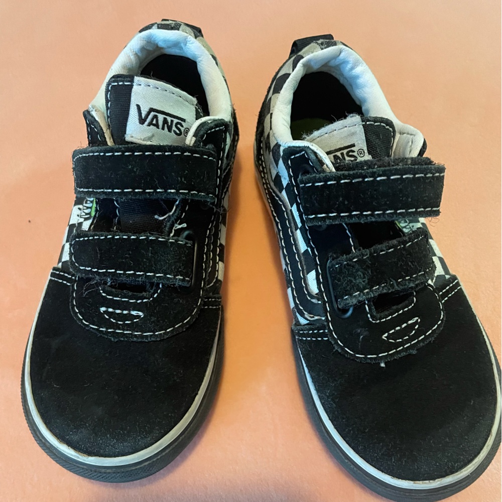 Boys vans size 8